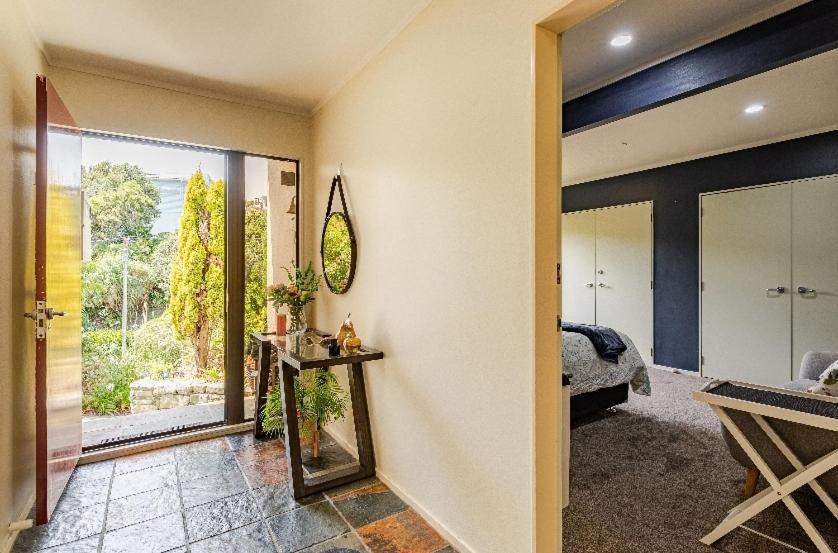 Lux. Room With Ensuite Wellington Exterior photo